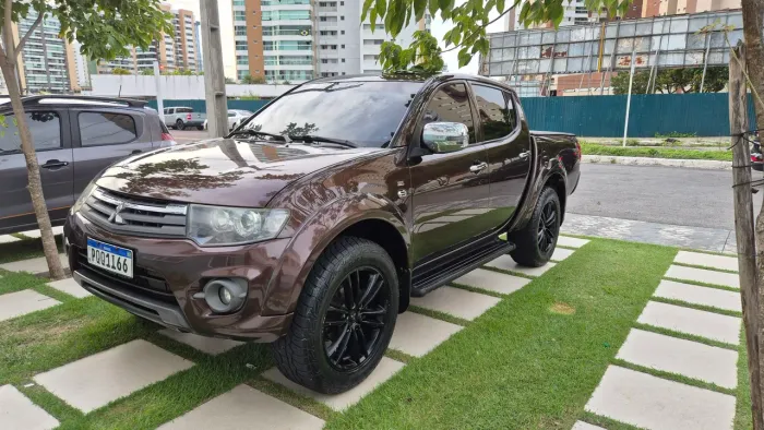 Mitsubishi L200 Triton HPE 3.2 CD TB Int.diesel AUT 2016