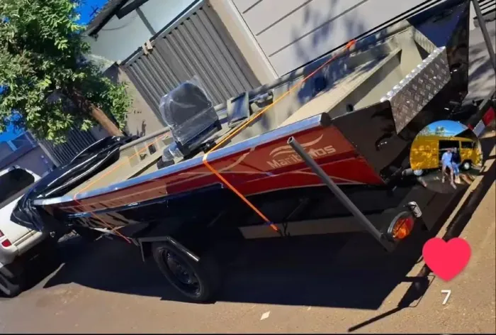 Barco náutico colocado 3vezes agua watts * so chama