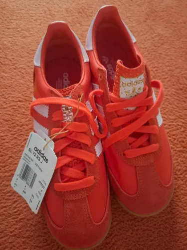 Tênis ? adidas