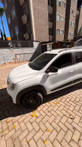 Renault Kwid Outsider 1.0 Flex 12V 5P Mec. 2020