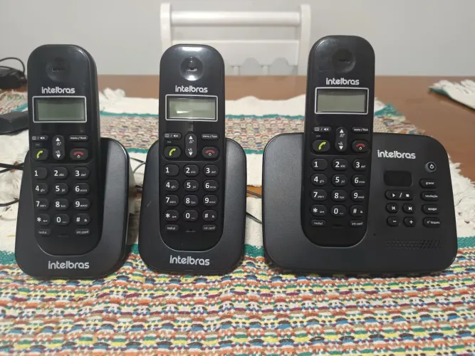 Telefone com secretária eletrônica Intelbras 