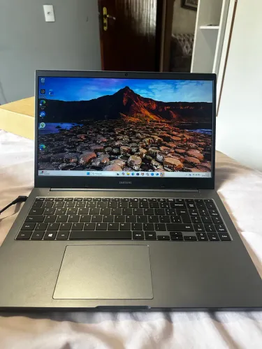 Notebook Samsung Book i3 11ª Geração Full HD 15.6? Conservado