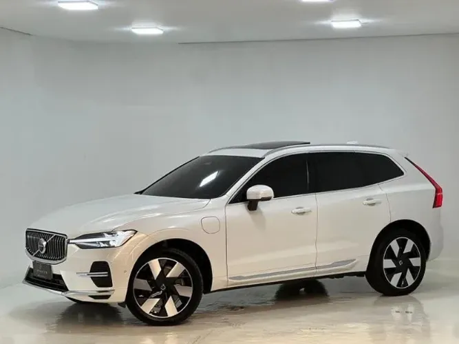 Volvo XC-60 T-8 Ultimate 2.0 AWD (híbrido) 2024