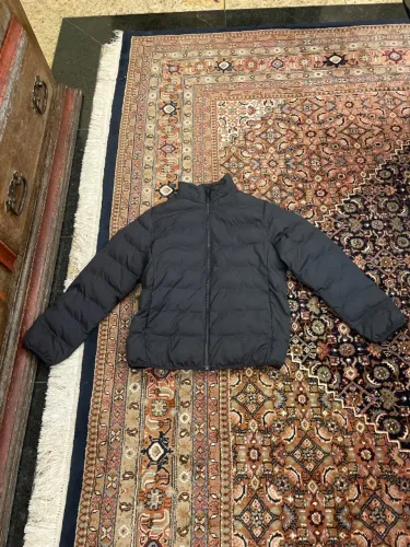 Jaqueta puffer UNICLO infantil tamanho 13
