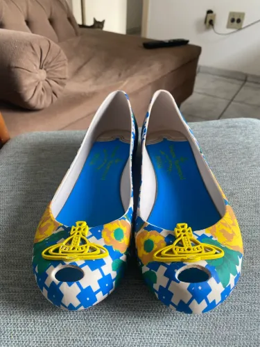Melissa em colaboração com Vivienne Westwood tamanho 36