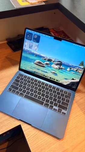 MacBook Air m2 16RAM / 256GB - GARANTIA ATÉ DEZEMBRO