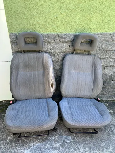 Vendo 2 bancos originais Corsa 97
