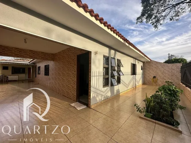 Casa - Conjunto Habitacional Requião - Maringá - PR