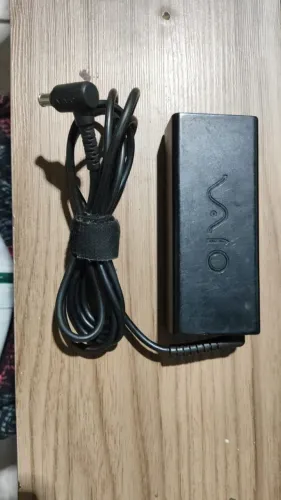 Fonte Notebook Sony Vaio 19,5V 4,7A VGP-AC19V42