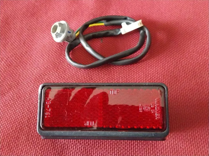 LANTERNA DE PLACA DA HONDA TITAN/FAN 160 ORIGINAL. 