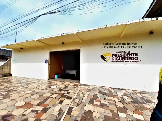 Prédio Ponto Comercial Casa Escola 5 salas Presidente Figueiredo comercial residência 448m