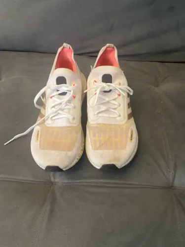 Tênis adidas ultraboost