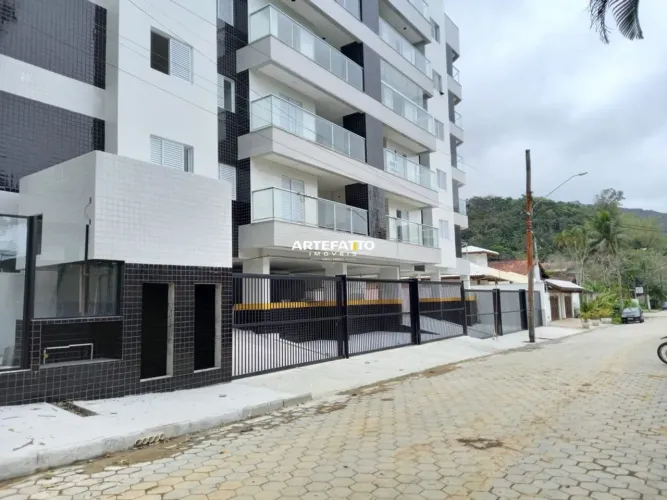 Apartamento à venda em Ubatuba, Praia das Toninhas, com 2 quartos, 71m²