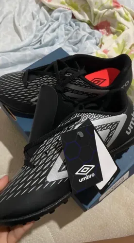 chuteira Umbro