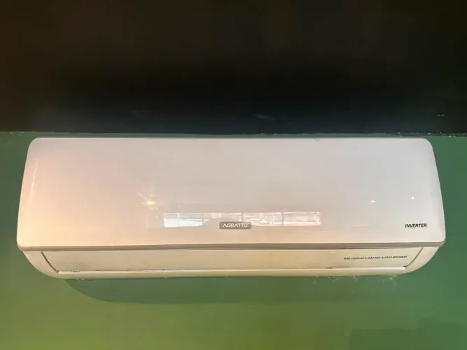 Ar condicionado gelando muito em perfeito estado