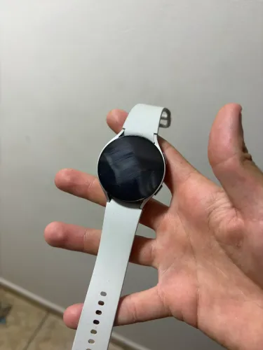 Smartwatch Samsung Galaxy Watch6 LTE 44mm, Pulseira Prata, Resiste Água, GPS,NFC, Wi-Fi