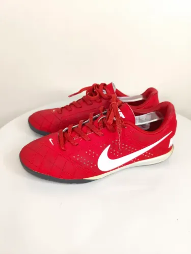 tênis chuteira nike beco 2 vermelho Tam 36/37