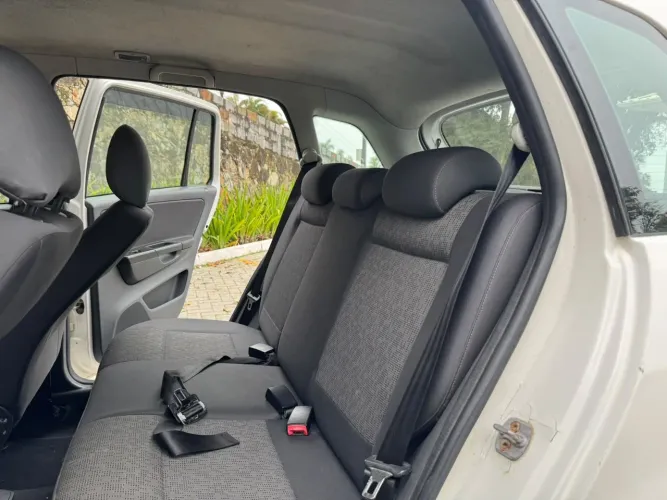 Volkswagen Spacefox 1.6/ 1.6 Trend Total Flex 8V 5P 2013