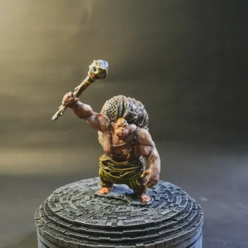 Miniatura gigante das colinas - hill giant