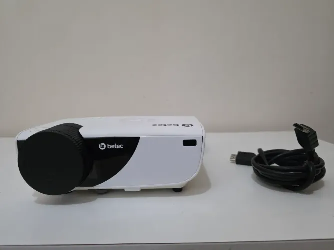 Mini Projetor Led Betec