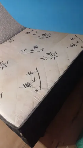 Preço somente da base e ainda vem um colchão de solteiro? (cama e base são de solteiro)