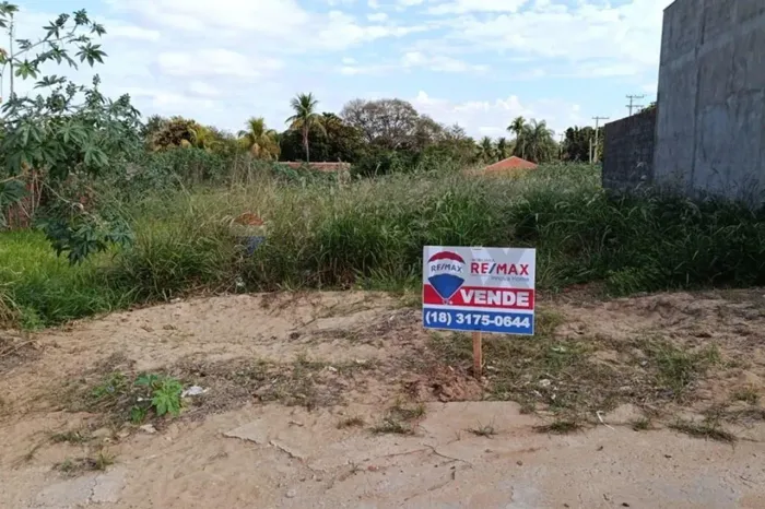 Terreno 200m² Vila Pereira Jordão: Ótimo Investimento