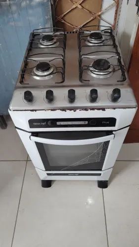 Vendo fogão 4 bocas new. UP! Funciona perfeitamente leia a descrição do anúncio. 