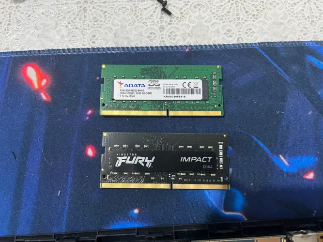 Kit Memória RAM Notebook DDR4 16GB (2x8GB) 3200MHz SODIMM - Kingston Fury + ADATA