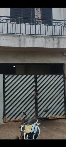 Portão de folha fechado 5 metros,de ferro 1300 Reais