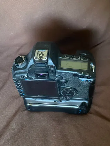 câmera canon dslr 5D mark II fullframe com grip