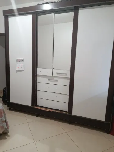 Doando Guarda Roupa Casal