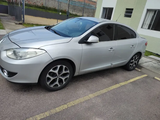 Renault Fluence Sedan Privilège 2.0 16V Flex AUT 2013