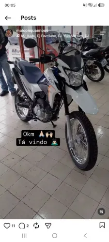 Vendo ou troco por um carro de mano ou de entrada e assumo as parcelas dependendo do