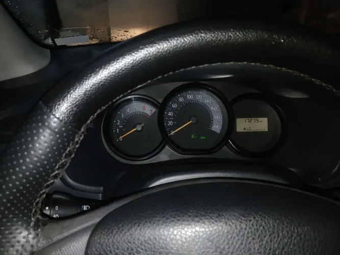 Renault Sandero Authentique Flex 1.0 12V 5P 2017