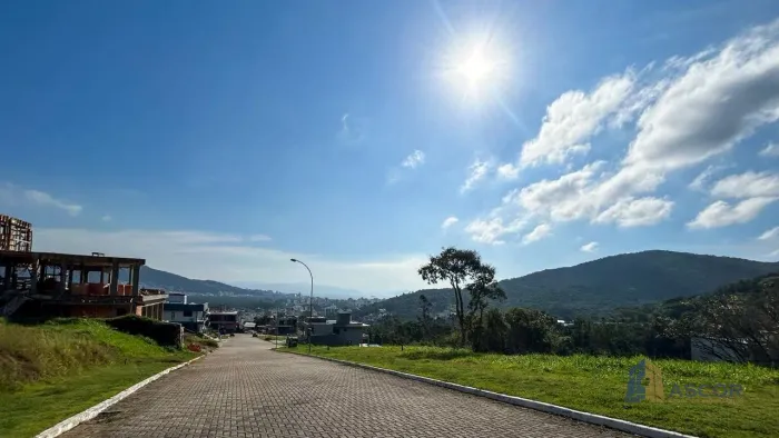 Terreno à Venda no Itacorubi Florianópolis 480m² em Loteamento Planejado Próximo à UFSC e 