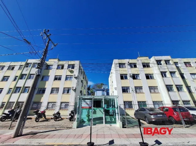 Excelente Apartamento 2 dormitório(s) em Estreito - Florianópolis