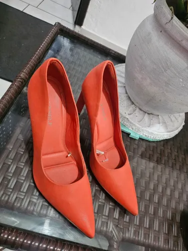 Sapato scarpin laranja