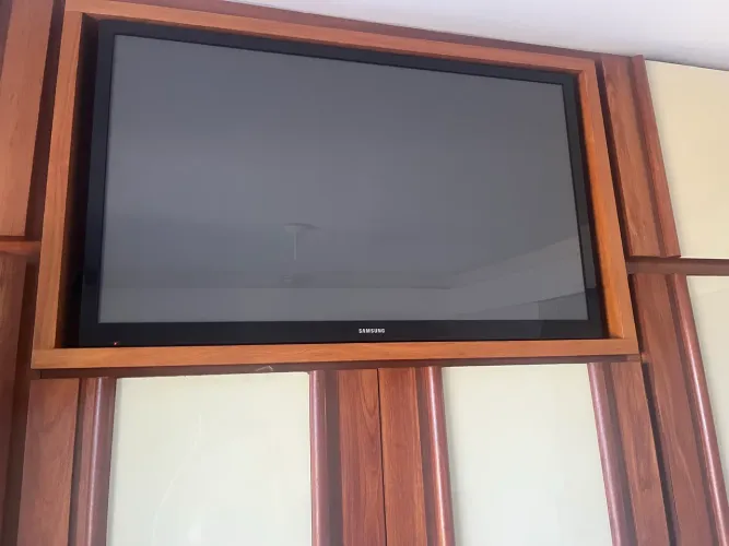 TV Samsung 43 Polegadas Não é Smart , funcionando muito bem