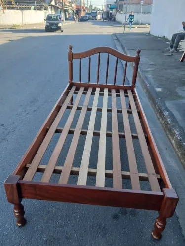 Cama de solteiro. 90x1.93