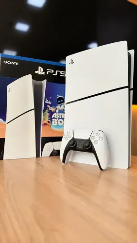 Play Ps5 Slim 825GB seminovo=Novo, pouquíssimo uso. Garantia - loja física