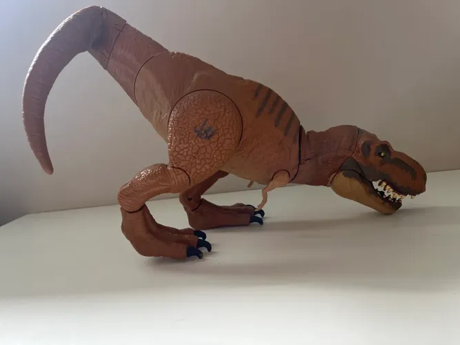 Tiranossauro Rex Jurassic World (2015) Tamanho maior 