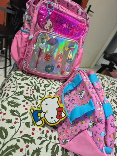 Mochila e estojo Hello Kitty