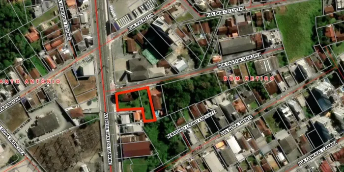 TERRENO COMERCIAL NA AV. SANTOS DUMONT  JOINVILLE