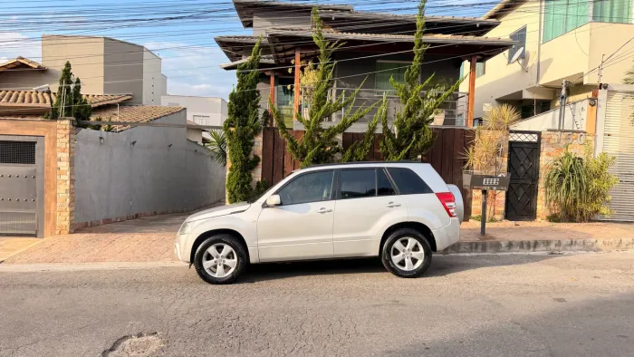Suzuki Grand Vitara 2.0 16V 4x2/4x4 5P Aut. 2012