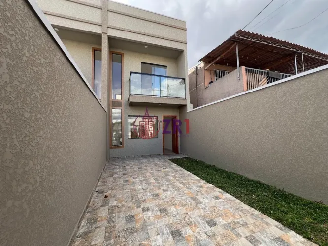 Sobrado para Venda em Curitiba / PR no bairro Sítio Cercado