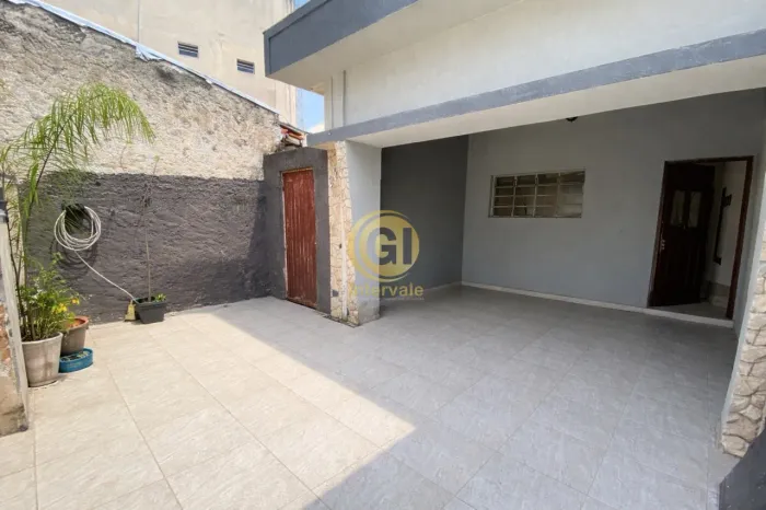Imperdível! Casa à venda ou locação em Jacareí-SP, Jardim Santa Maria: 2 quartos, sala, ba