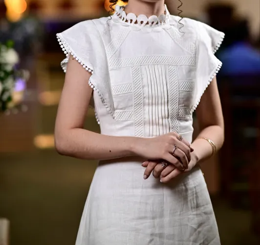 Vestido no linho branco