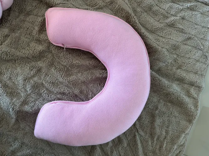 Almofada de amamentação de linha rosa