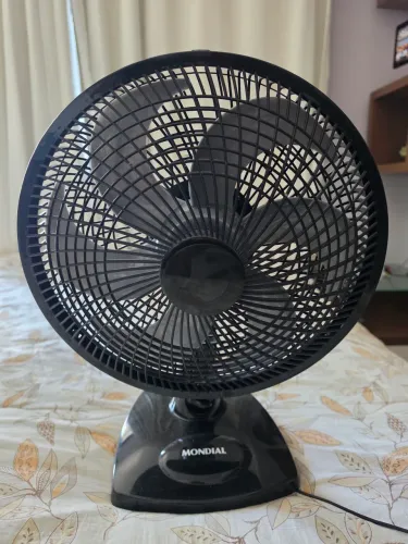 Ventilador de Mesa Mondial Super Power 30cm - 6 Pás - 50W - Preto