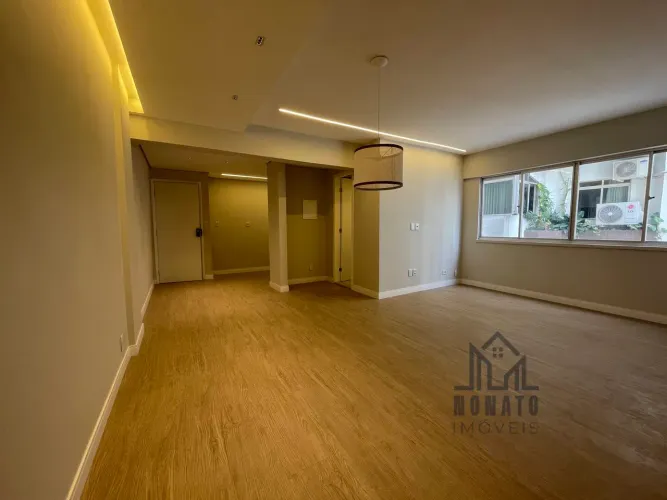 APARTAMENTO REFORMADO COM 2 QUARTOS E HOME OFFICE PRÓXIMO À PRAÇA T-25